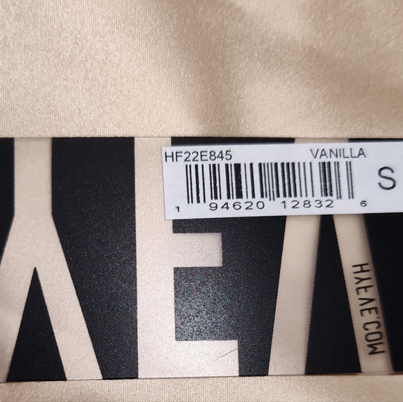 HYFVE Women's Vanilla/ Cream Cowl Neck Fitted Bodice Camisole Size Small - Picture 7 of 8